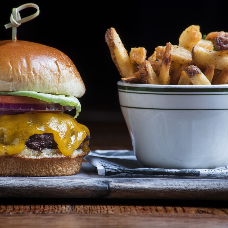 DELICIOUS FIVE MILE BURGER